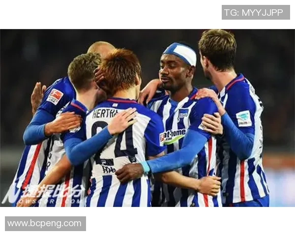 柏林联队逆转胜取胜，德甲精彩对决引爆热议