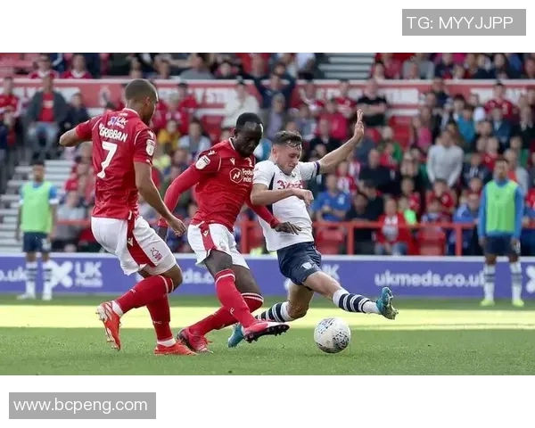 勒沃库森主场大胜稳定中游积分榜位置